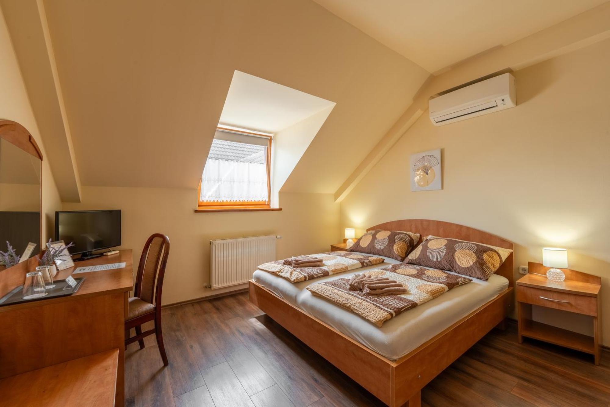 Szenti Vendégház Győr Exterior foto